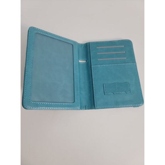 Passport and Card Holder Landscape Design Mens Womens - Picture 5 of 6